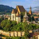Kështjella Corvin në Hunedoara, Rumani – kala mesjetare me kulla madhështore dhe arkitekturë historike